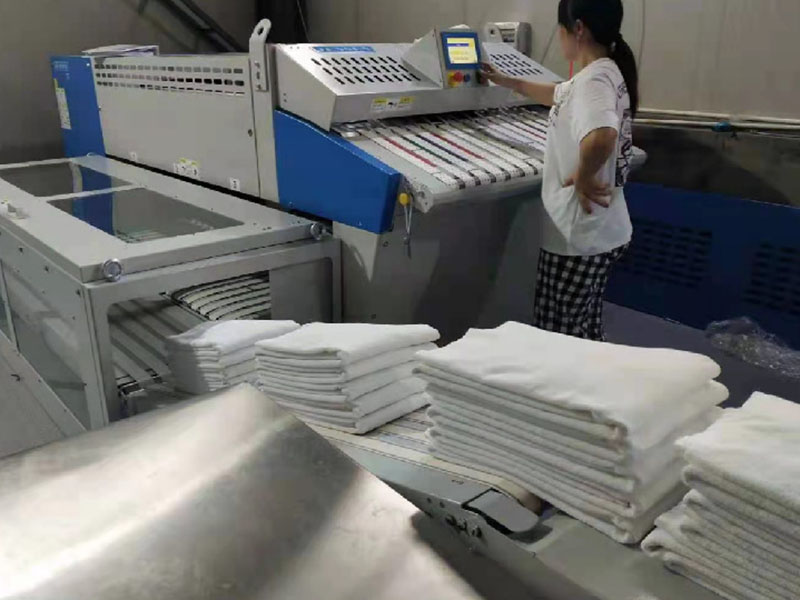 阜平巾类折叠机-02